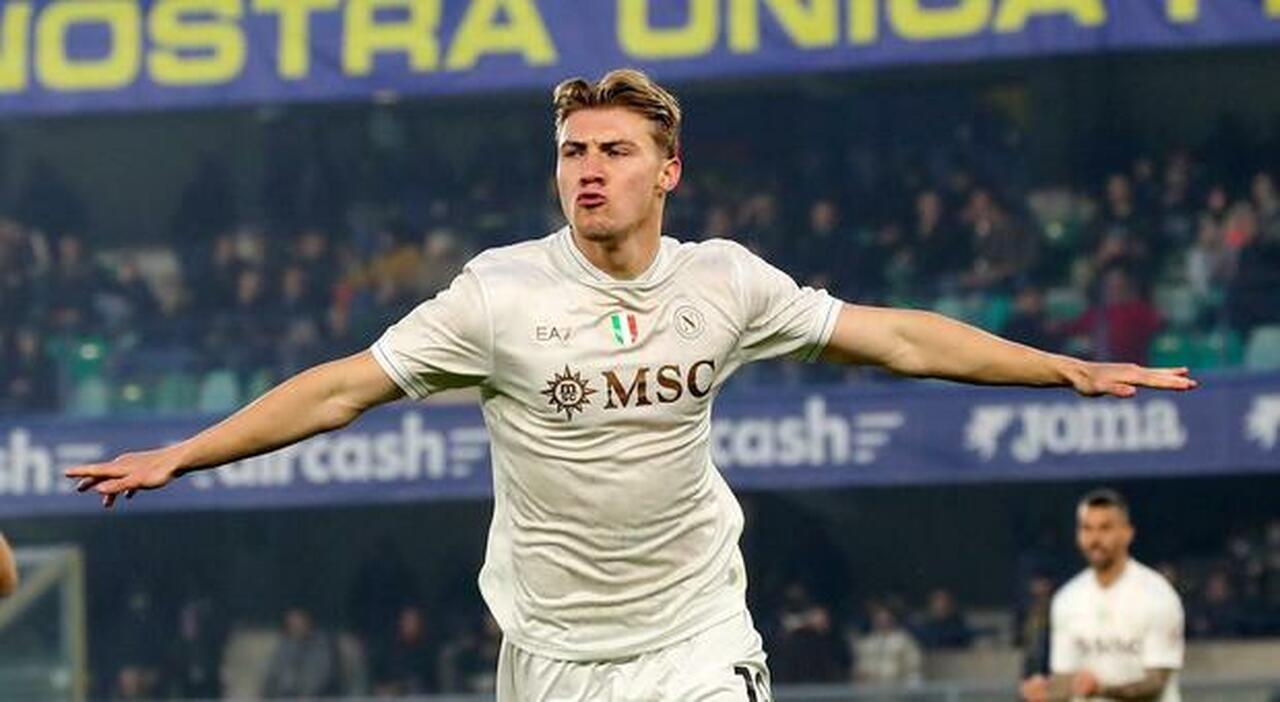 napoli corsa champions arriva la carica dei bomber da Ilmattino.it napoli corsa champions arriva la carica dei bomber