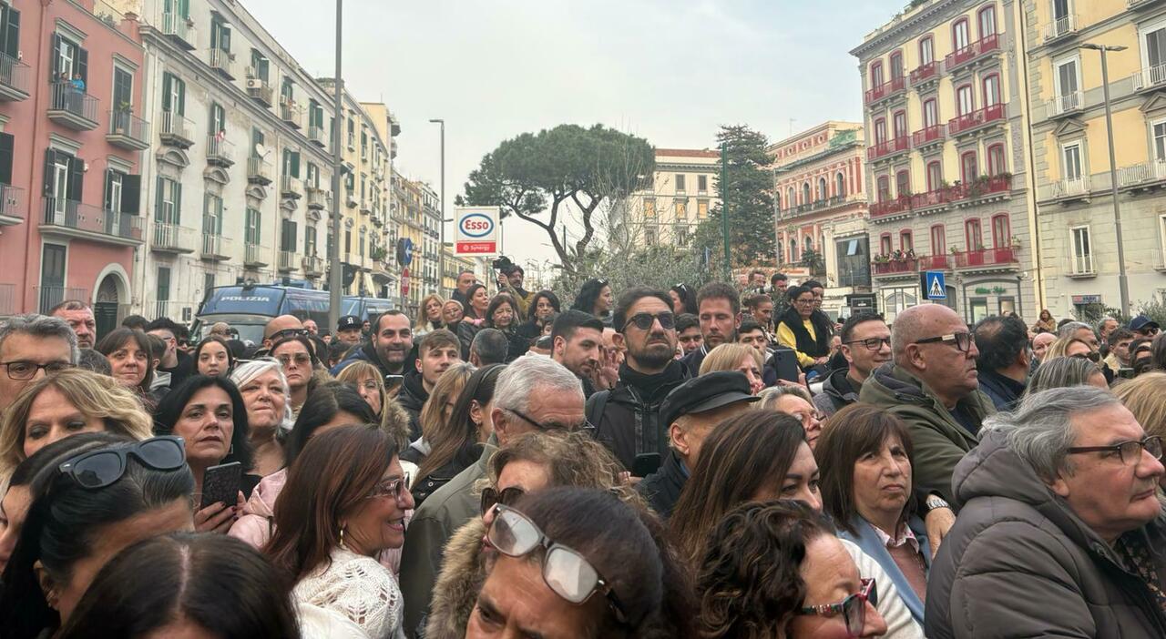 sal da vinci al via la grande festa a mergellina dopo sanremo napoli riabbraccia il suo vincitore