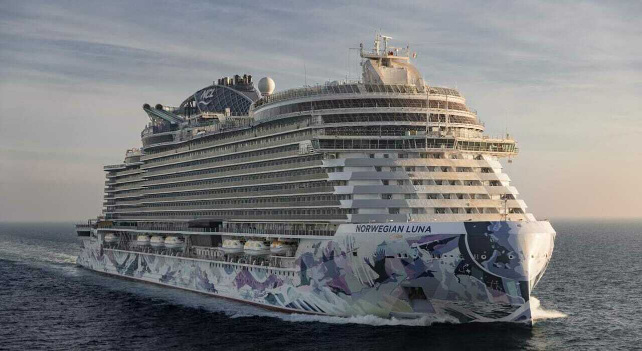 https://statics.cedscdn.it/photos/MED_HIGH/2026/03/07/9402053_07161003_norwegian_luna_prezzo_lusso_bordo_cosa_c_e_dove_si_trova.jpg