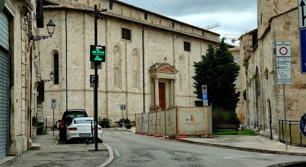 Ascoli, 700 residenti non hanno rinnovato i permessi per auto