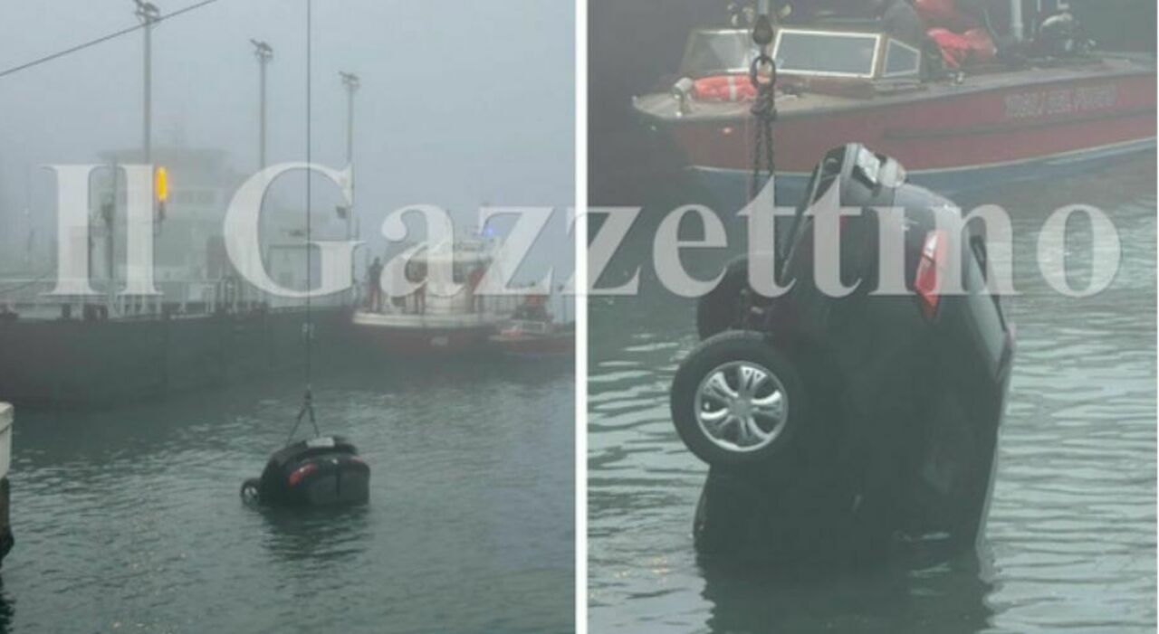 turista finisce con l auto in acqua durante l imbarco sul ferryboat il comandante actv salva lui e il suo cane non cera tempo da perdere
