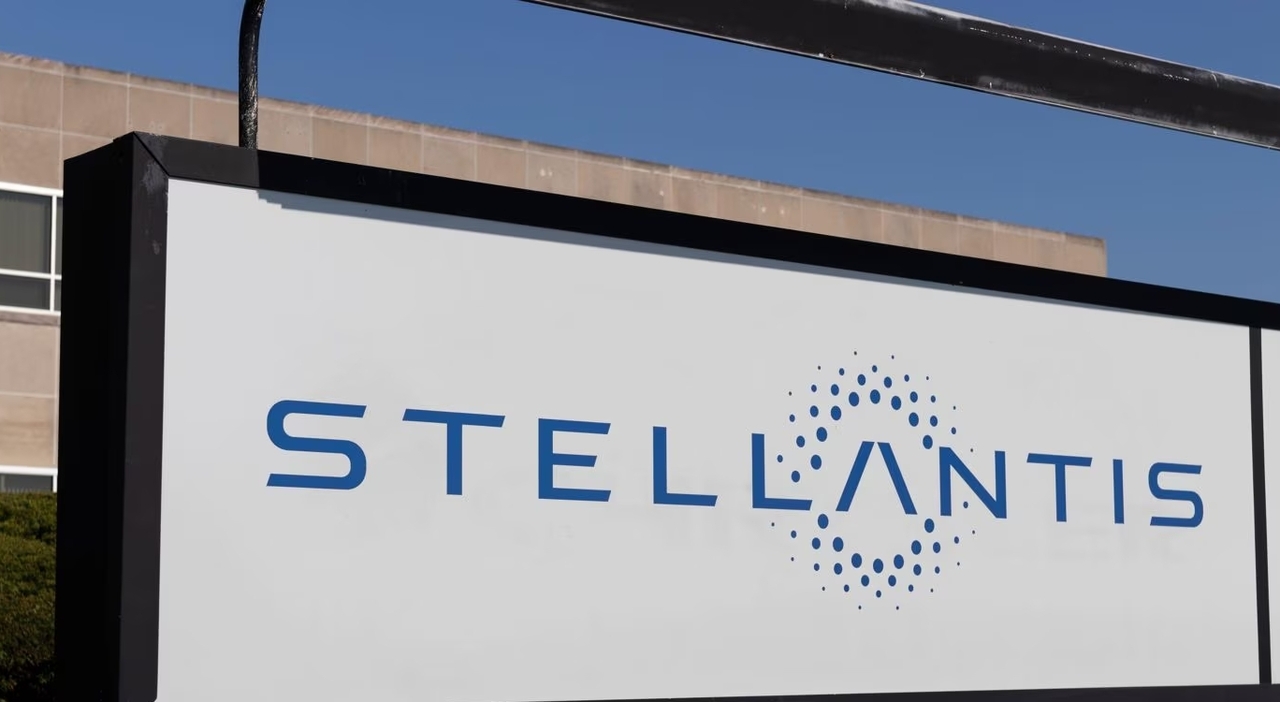 Il logo Stellantis