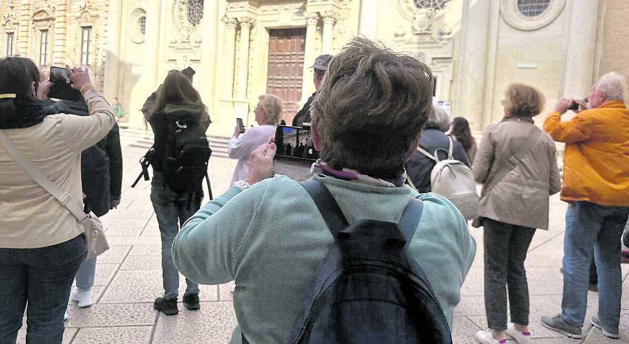 stop volo bari new york di neos l impatto sul turismo in puglia le reazioni di federalberghi e confindustria