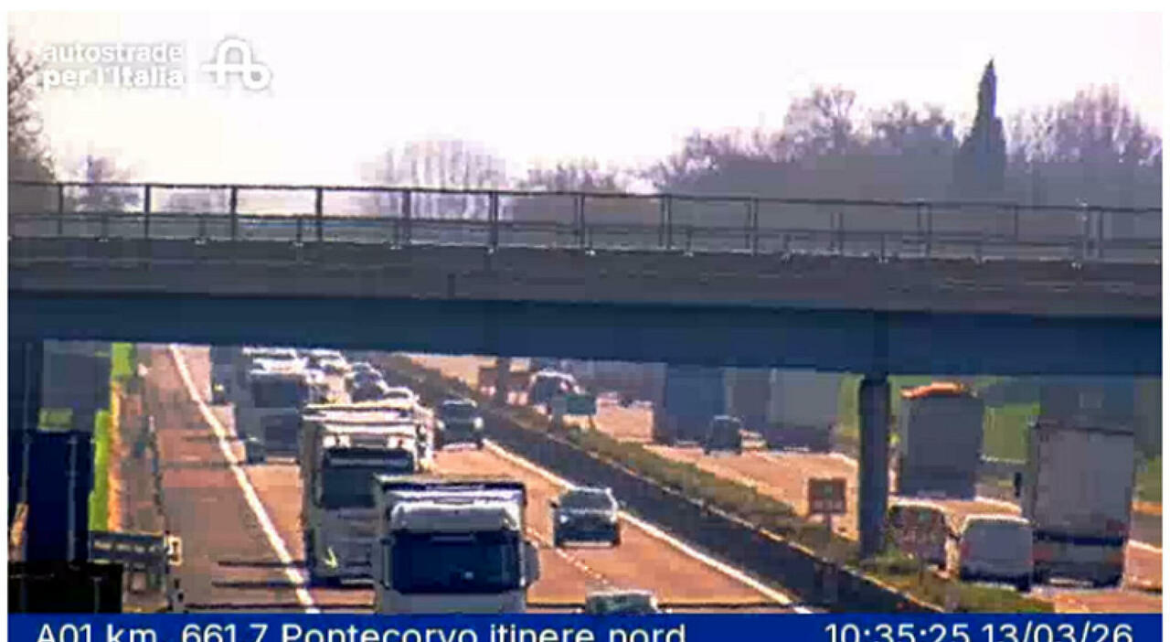 https://statics.cedscdn.it/photos/MED_HIGH/2026/03/13/9413869_13132634_incidente_a1_chi_sono_morti_valentino_perinelli_mauro_agostini_emiliano_martucci.jpg