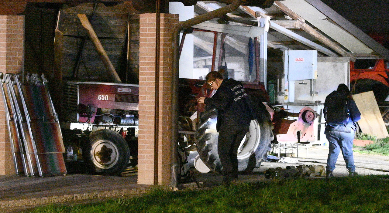 Meris Corazza muore a 55 anni schiacciato dal trattore che stava riparando: «Era posato, capace e cauto». Indagini sull