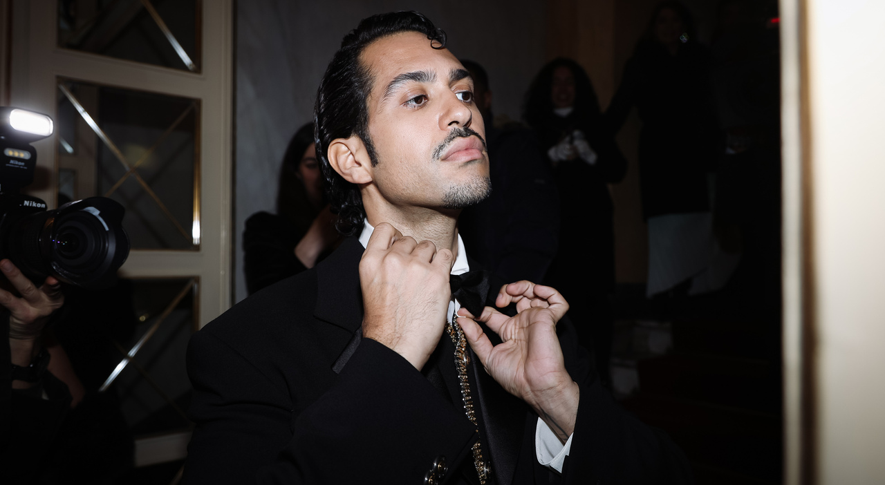https://statics.cedscdn.it/photos/MED_HIGH/2026/03/14/9415557_14084423_mahmood_si_trasferisce_spagna_perche_lascia_italia.jpg