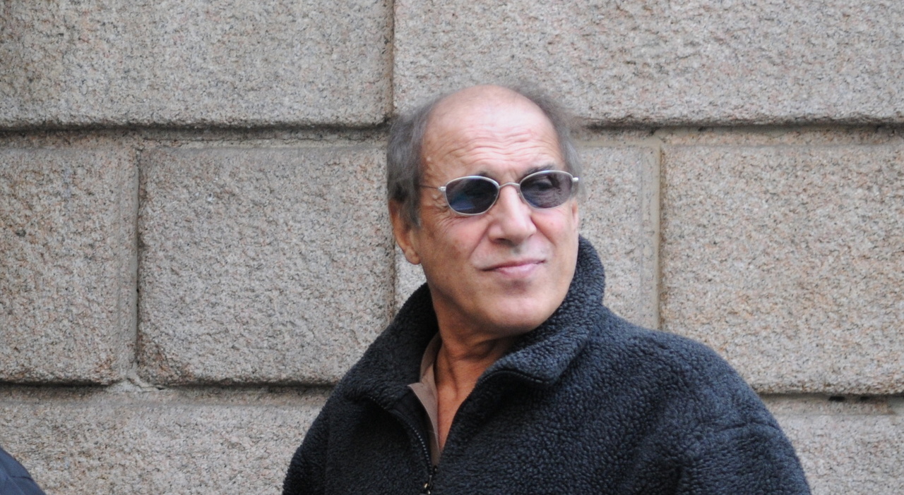 https://statics.cedscdn.it/photos/MED_HIGH/2026/03/18/9423857_18185520_adriano_celentano.jpg