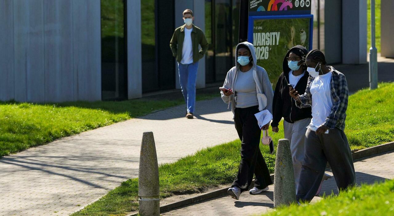 Meningite nel Kent, 20 studenti romani dell Meningite nel Kent, 20 studenti romani dell