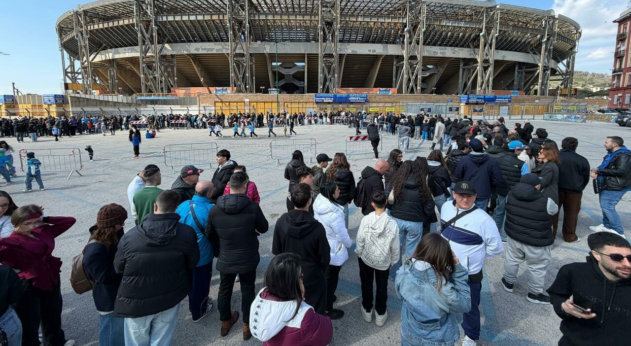 giornate fai stadio maradona code da record ai cancelli oltre quattromila visitatori da Ilmattino.it giornate fai stadio maradona code da record ai cancelli oltre quattromila visitatori