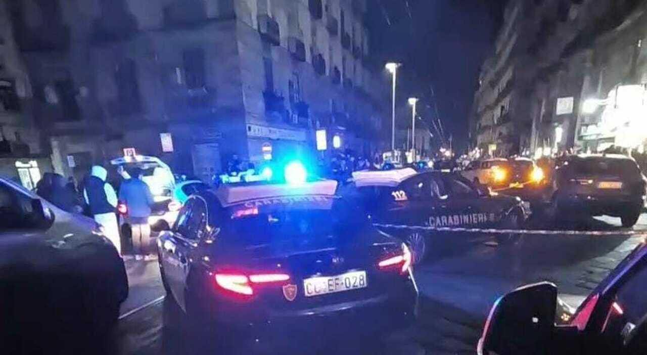 incidente a napoli auto investe pedoni al corso garibaldi due morti