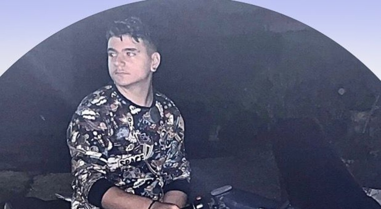 roccapiemonte e castel san giorgio a lutto per antonio morto a 17 anni in motorino