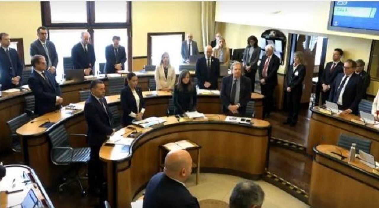 Bilancio, la maratona parte con un pasticcio. Slitta tutto a stanotte