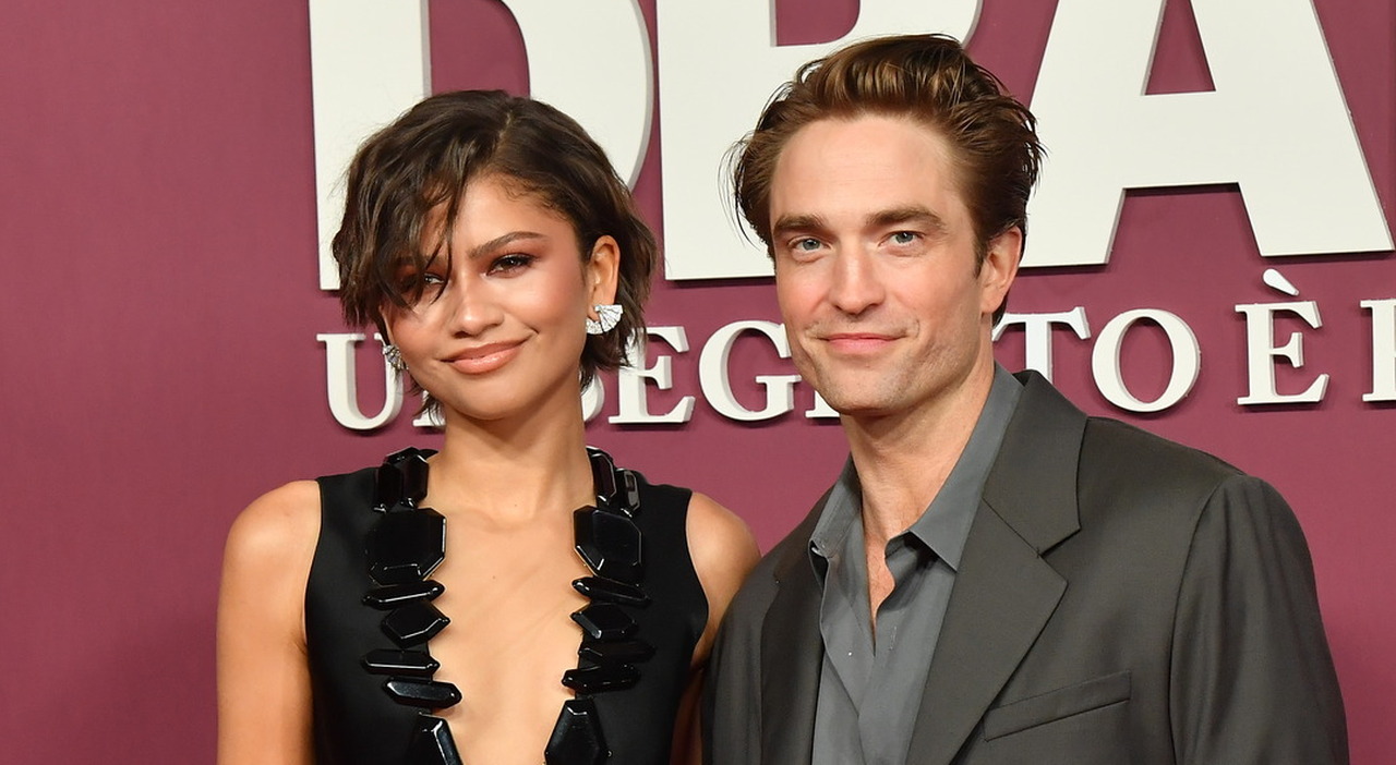 https://statics.cedscdn.it/photos/MED_HIGH/2026/03/28/9442489_28203925_amici_zendaya_robert_pattinson_ospiti_serale_oggi.jpg