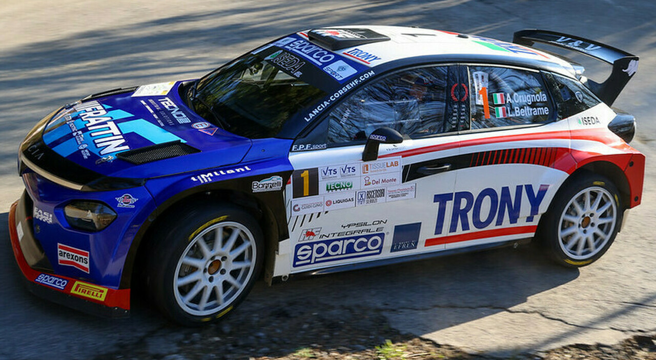 la Lancia Ypsilon Rally2 di Andrea Crugnola e Luca Beltrame con cui hanno vinto la 49ma edizione del Rally il Ciocco