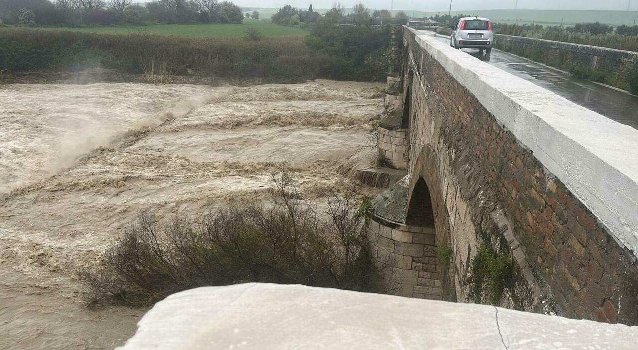puglia il paradosso dell acqua dalla siccit224 estrema al rischio di svuotare le dighe
