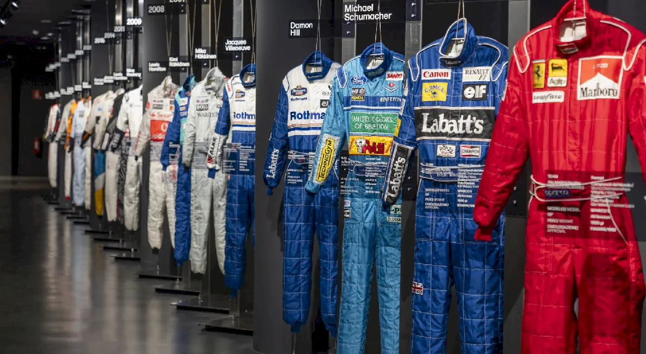 &ldquo;Le stoffe dei campioni&rdquo; al Museo Nazionale dell'Automobile a Torino esposizione di 21 tute originali realizzate da Sparco
