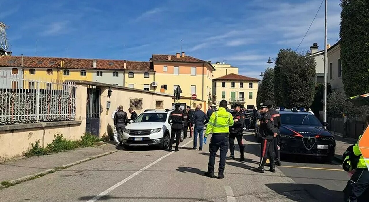 tiziano segato trovato morto in casa in una pozza di sangue mistero sul decesso l allarme lanciato da un 30enne straniero non si esclude l omicidio