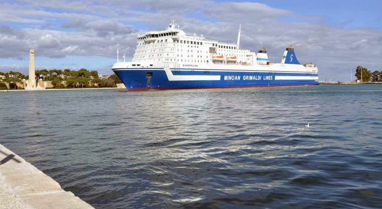 banchine e terminal a grimaldi concessione da quindici anni per 65 milioni di euro da Quotidianodipuglia.it banchine e terminal a grimaldi concessione da quindici anni per 65 milioni di euro