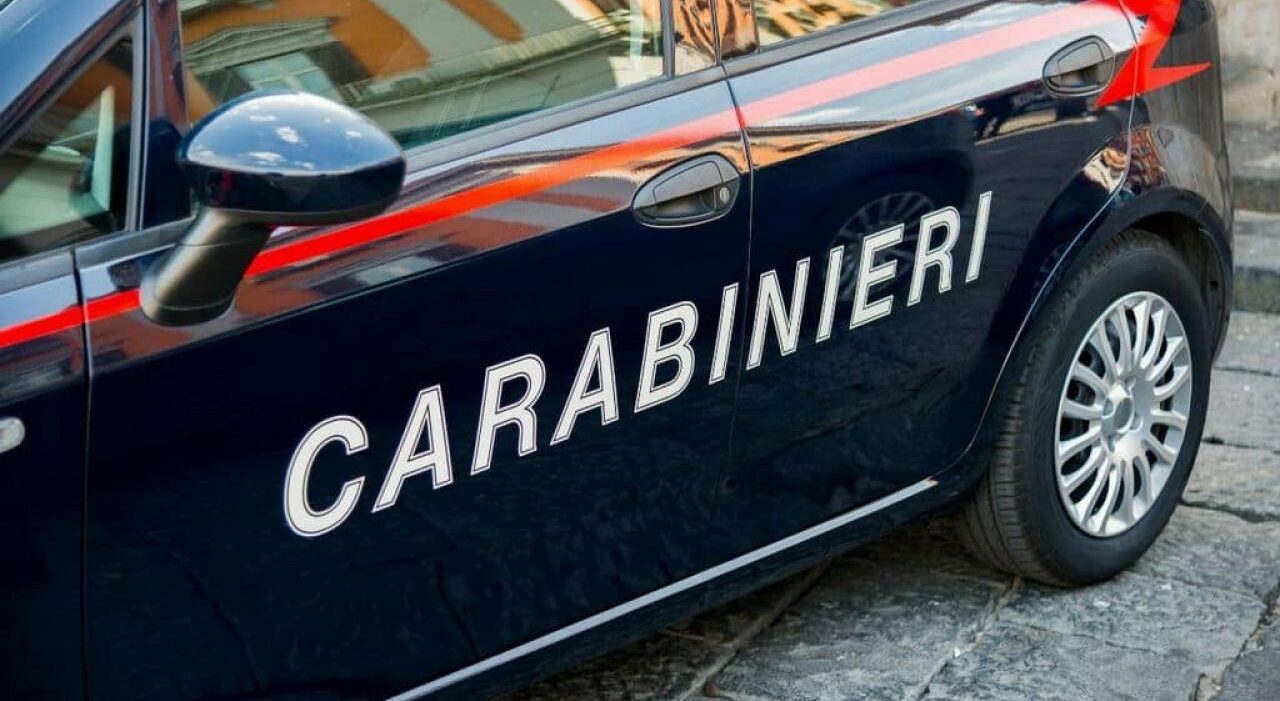 bari pestato un uomo picchiato da cinque persone con spranghe si cerca il gruppo