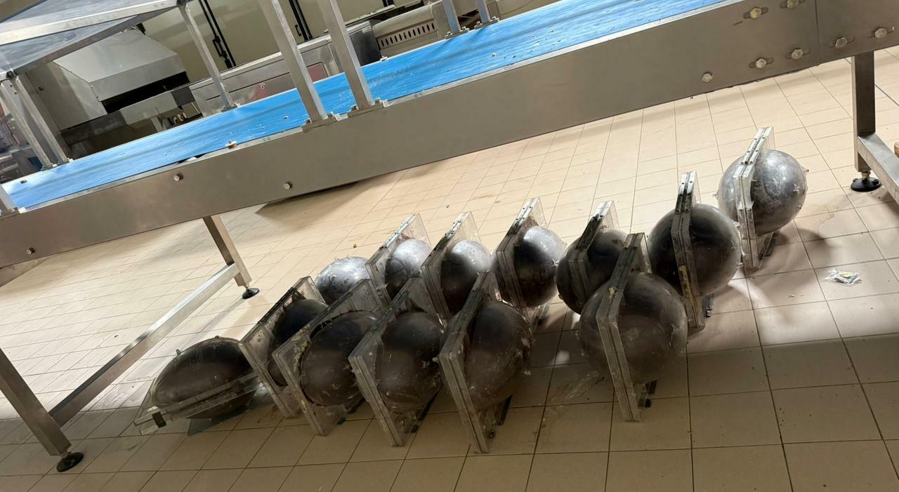 avellino vermi nel cioccolato chiusa azienda irpina malore per gli studenti