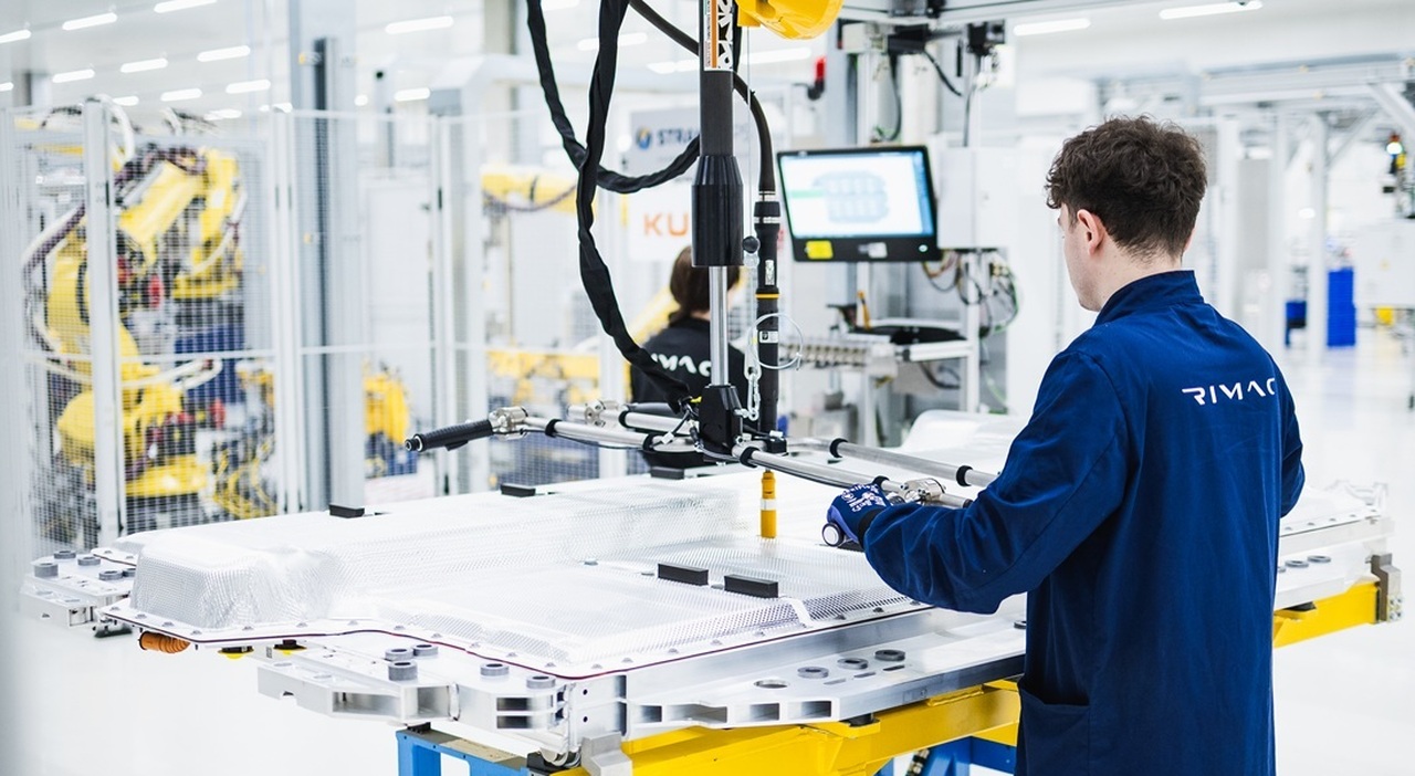 BMW e Rimac insieme per la batteria della nuova i7