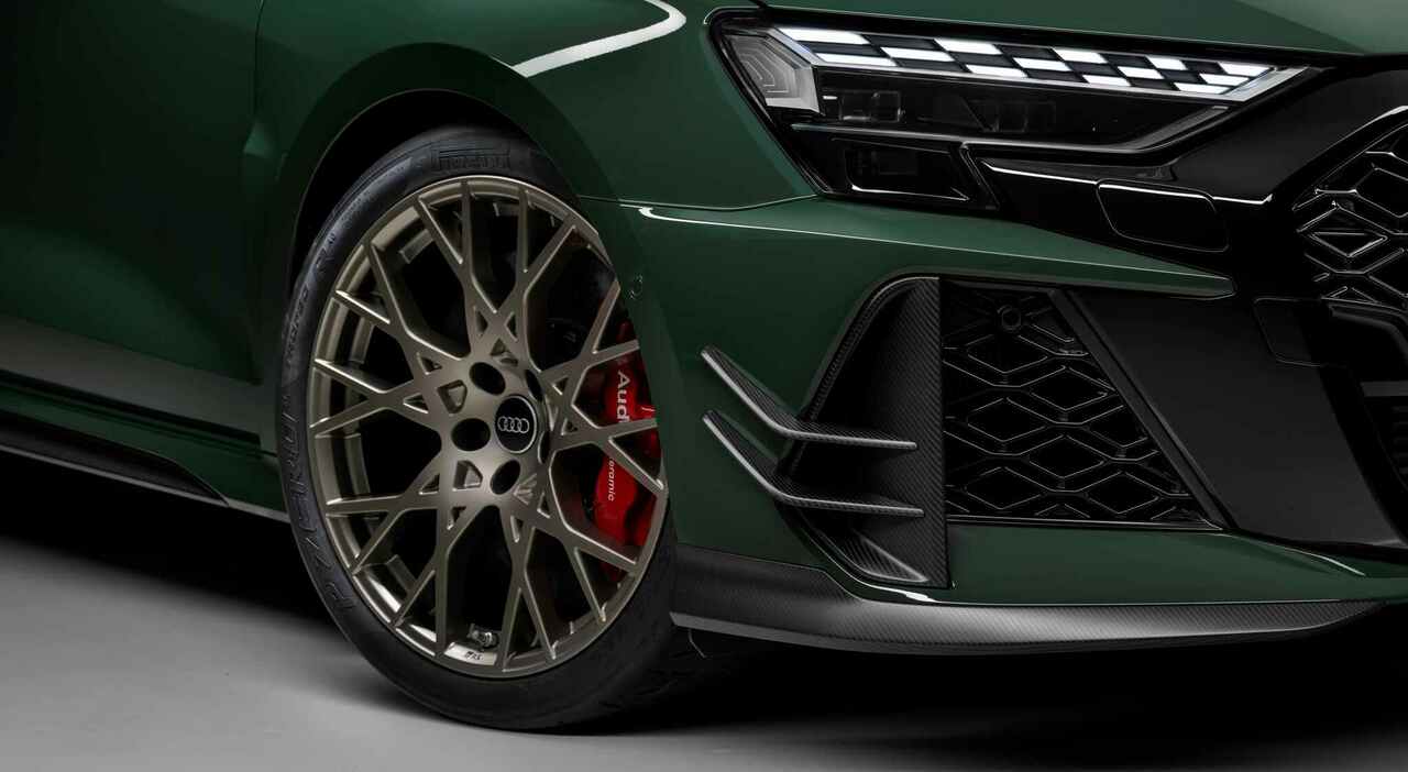 Pirelli P Zero R su Audi RS3