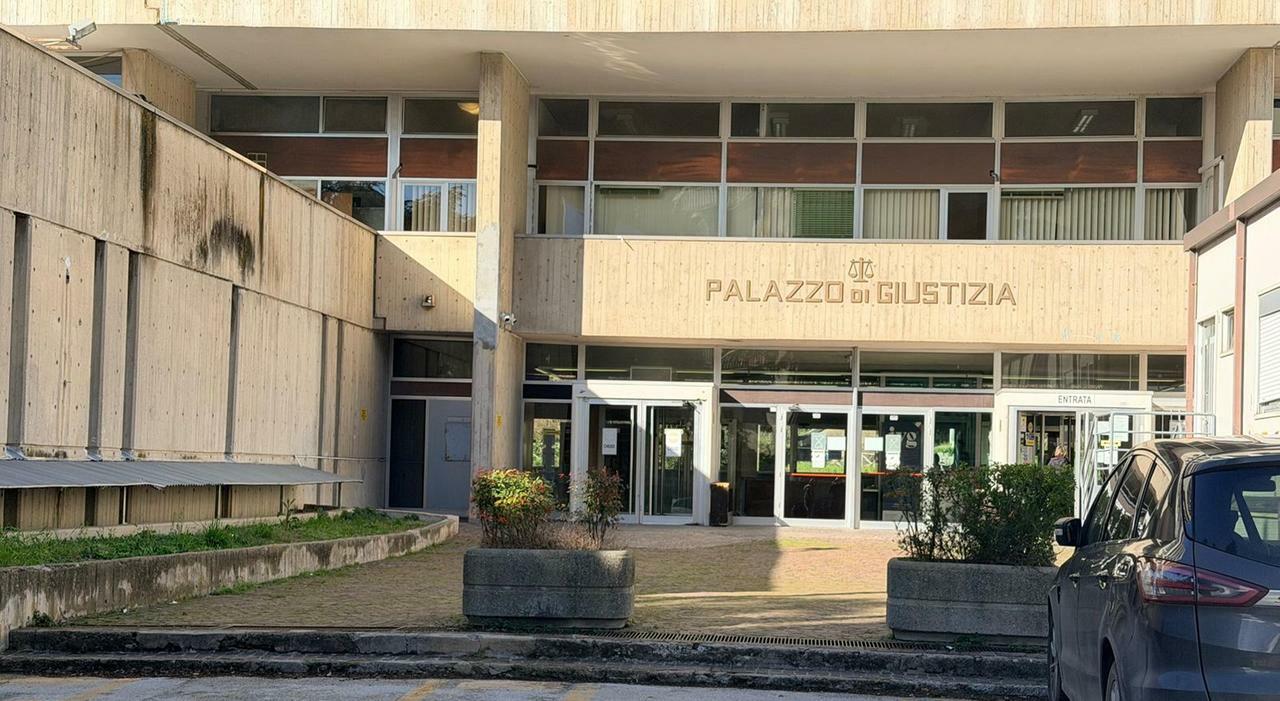 macerata ruba 8000 euro di monili dal portagioie condannata la domestica di montecassiano la vittima compie 88 anni e si presenta nell aula del tribunale da Corriereadriatico.it macerata ruba 8000 euro di monili dal portagioie condannata la domestica di montecassiano la vittima compie 88 anni e si presenta nell aula del tribunale