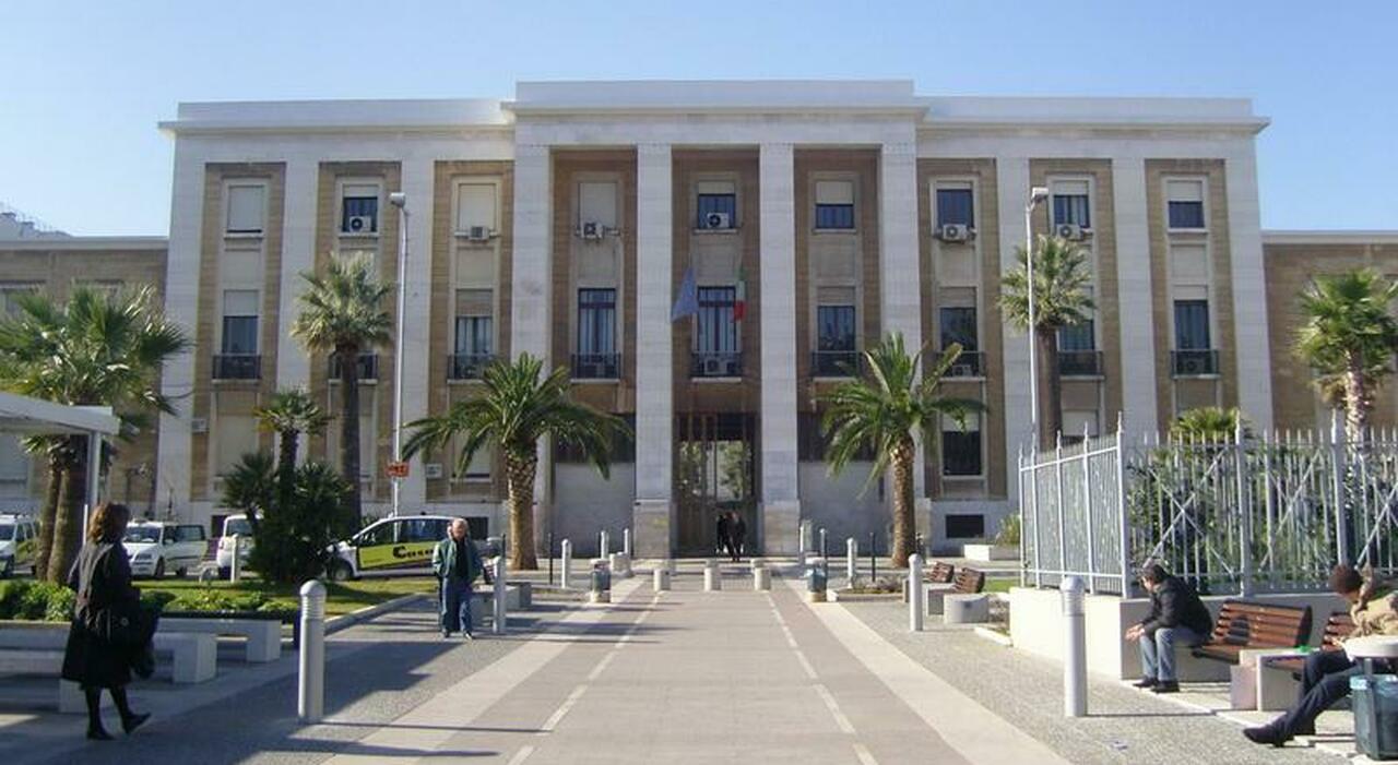 incidente a terlizzi scontro tra moto e cavallo 18enne ferito in rianimazione