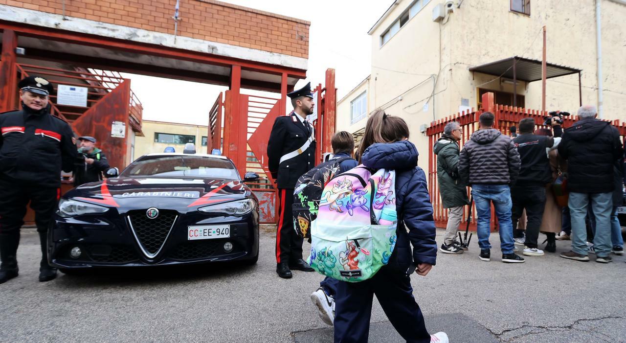 figli molestati dalla prof a castellammare in aula lo choc dei genitori la scuola era un inferno da Ilmattino.it figli molestati dalla prof a castellammare in aula lo choc dei genitori la scuola era un inferno