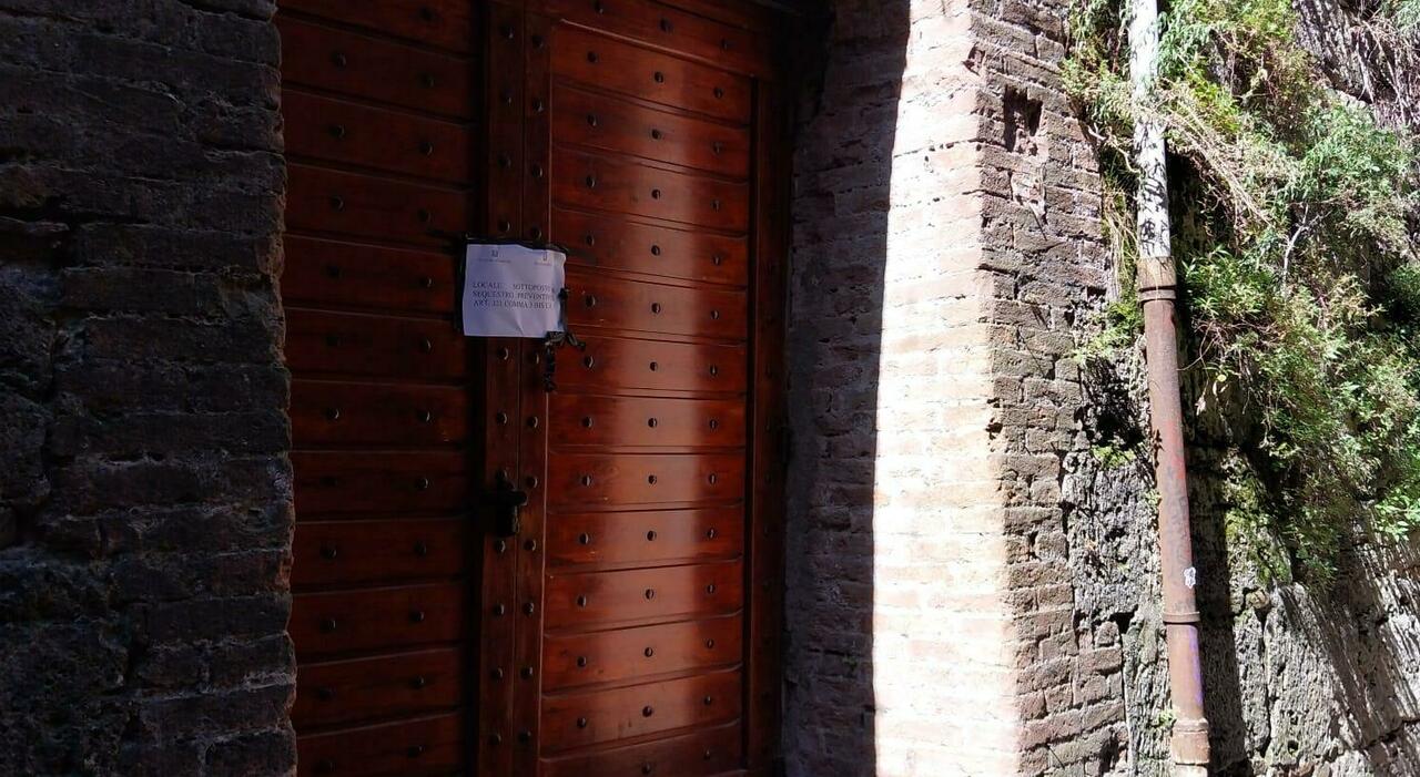 Perugia: Chiuso Spazio Modu, blitz Finanza e Polizia - finanza news from Il Messaggero