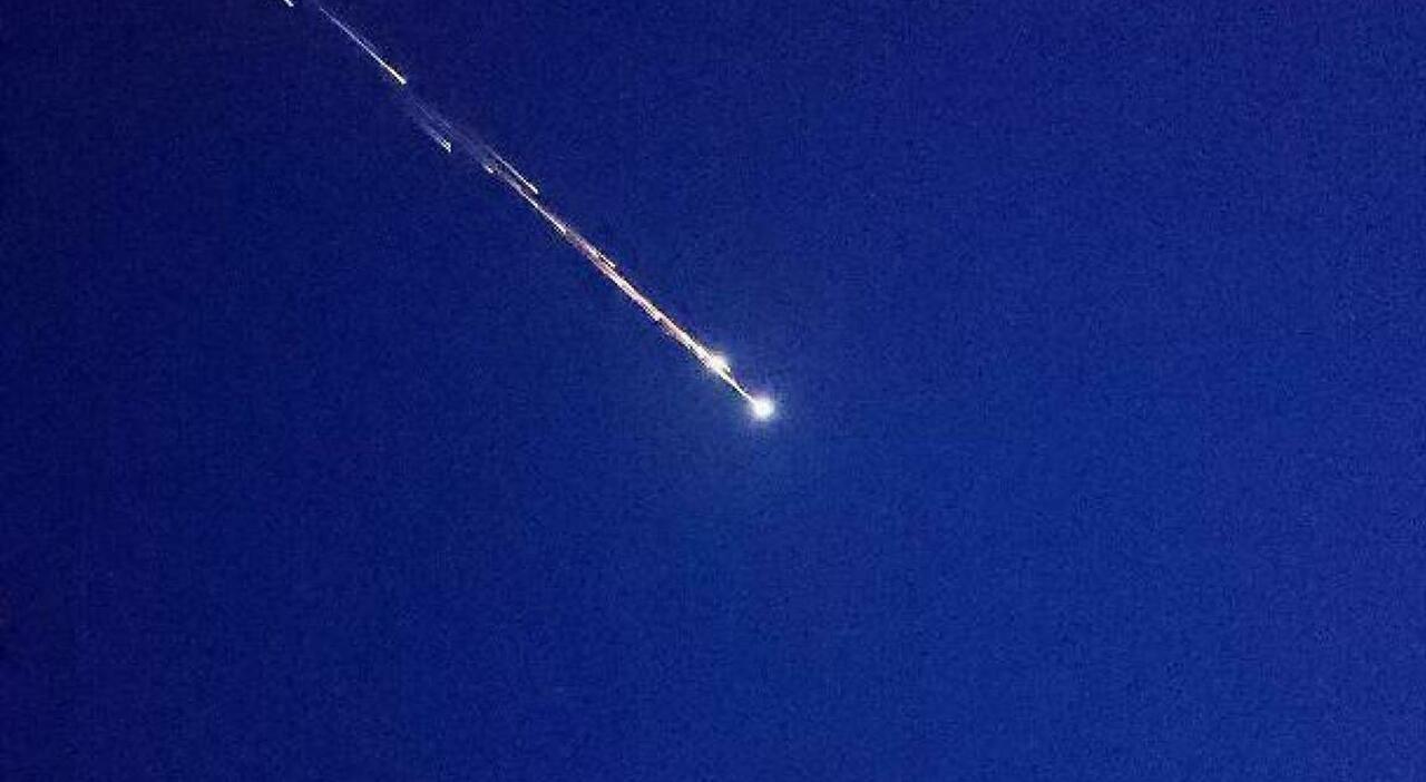 scia luminosa nei cieli della puglia cosa era la lingua di fuoco avvistata all alba