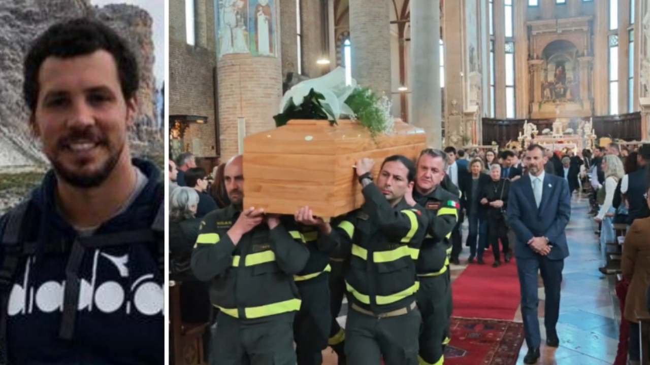 https://statics.cedscdn.it/photos/MED_HIGH/2026/04/17/9479063_17175429_pietro_monici_funerale_vigili_fuoco_morto_pioppo_sirene_applausi.jpg