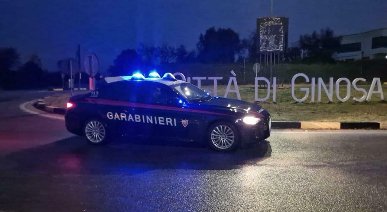 pretende soldi e aggredisce la madre arrestato un 27enne nella notte