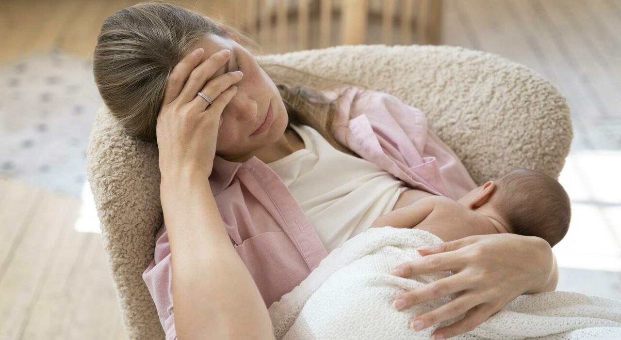 https://statics.cedscdn.it/photos/MED_HIGH/2026/04/24/9493576_05152524_postnatal_period_with_mother_child.jpg