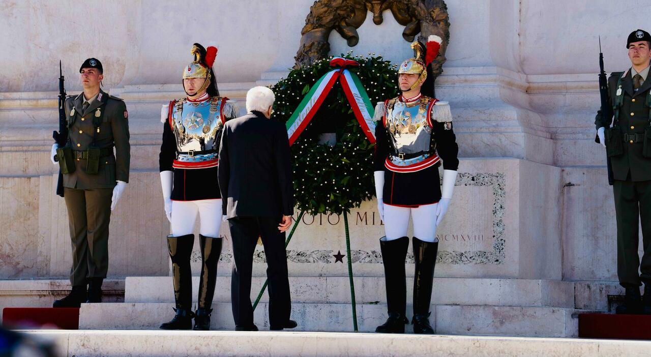 https://statics.cedscdn.it/photos/MED_HIGH/2026/04/25/9494849_25125526_mattarella_1.jpg