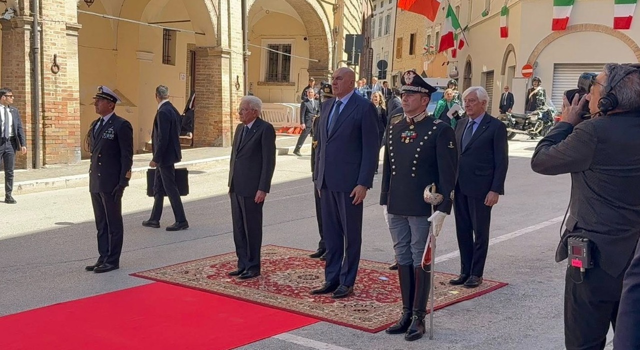 mattarella a san severino il discorso che commuove le marche la repubblica vi 232 riconoscente video foto