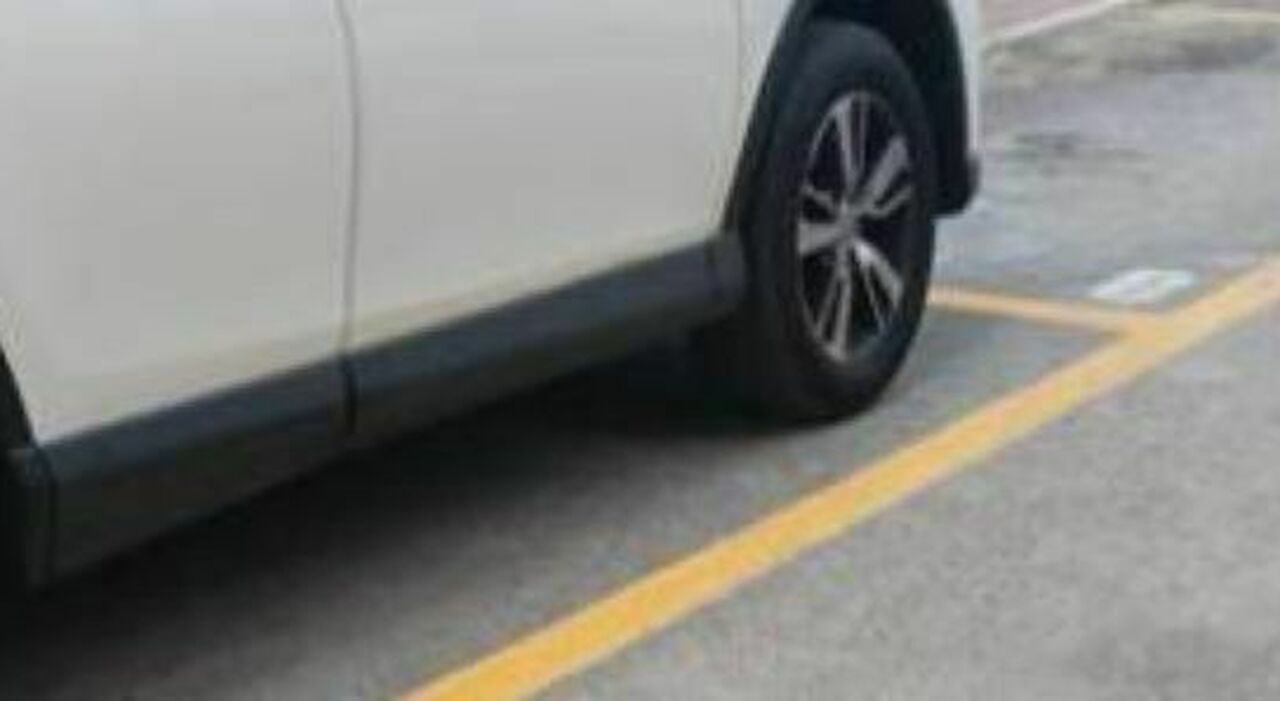 «Parcheggi flop in via Roma , stop alla sperimentazione». Grottammare, il sindaco Rocchi elimina i posti auto delle polemiche