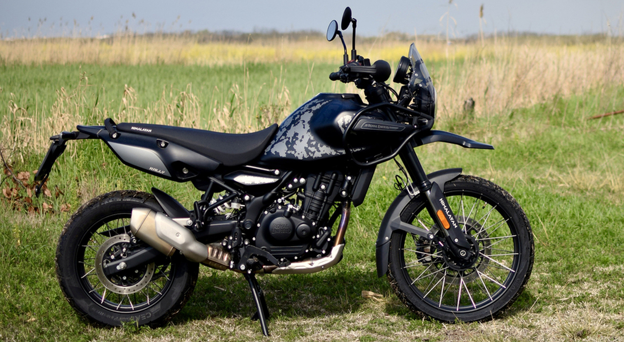 Royal Enfield Himalayan Mana Black