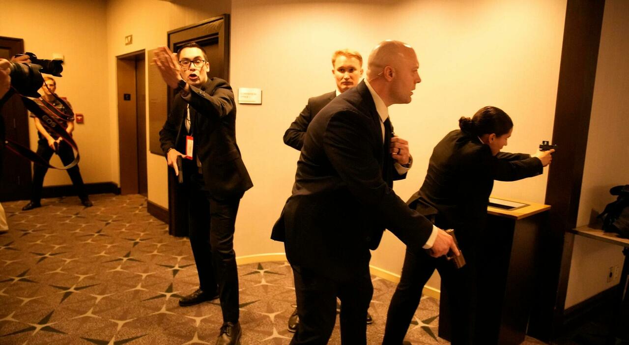 "NFL Security Breach: How a Fan Reached Trump’s VIP Area – Full Story"