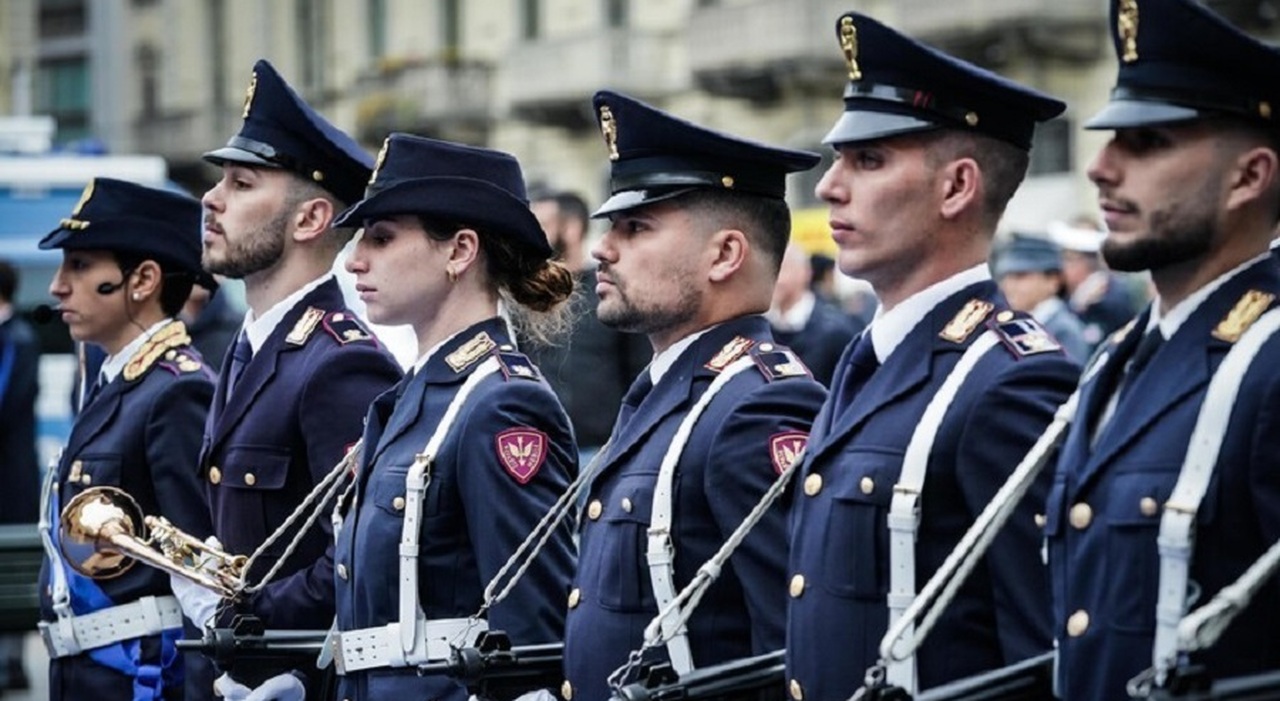 https://statics.cedscdn.it/photos/MED_HIGH/2026/04/30/9504738_30105738_concorso_allievi_agenti.jpg