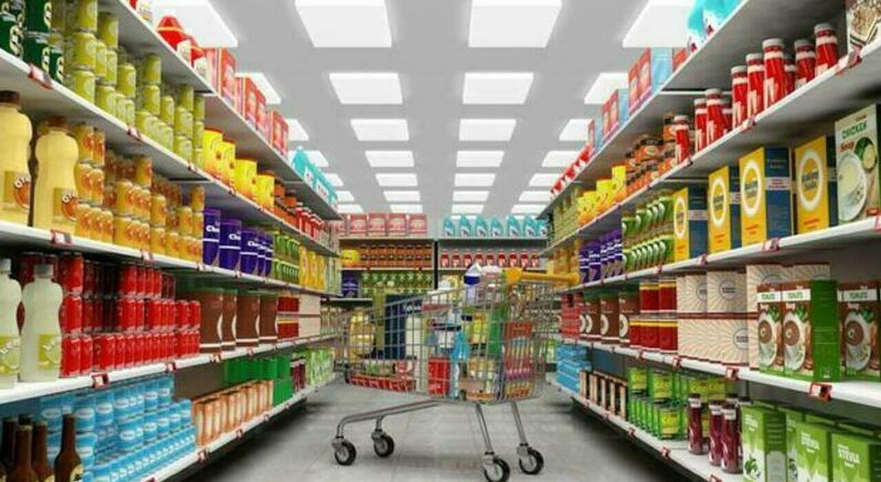 https://statics.cedscdn.it/photos/MED_HIGH/2026/04/30/9504983_30145627_supermercati_aperti_primo_maggio_2026_orari_lista_catene.jpg