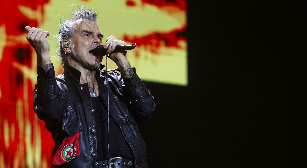 https://statics.cedscdn.it/photos/MED_HIGH/2026/05/02/9507150_02073821_piero_pelu_concertone_mussolini_gaza_cosa_ha_detto_video.jpg