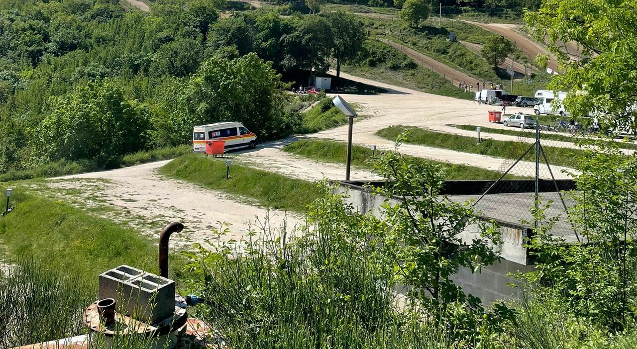 cingoli rovinosa caduta dopo un salto al crossodromo arriva l eliambulanza per un 33enne