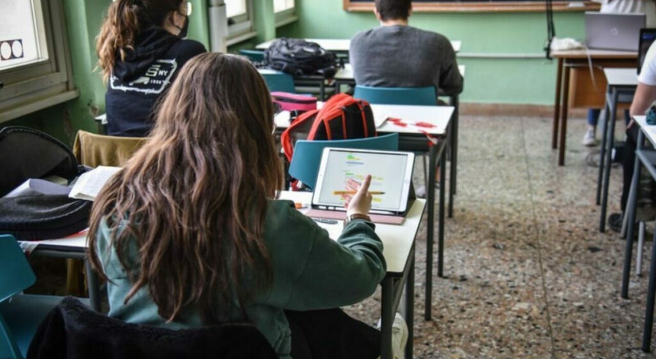 https://statics.cedscdn.it/photos/MED_HIGH/2026/05/02/9507468_02144840_scuola_1024x683.jpg