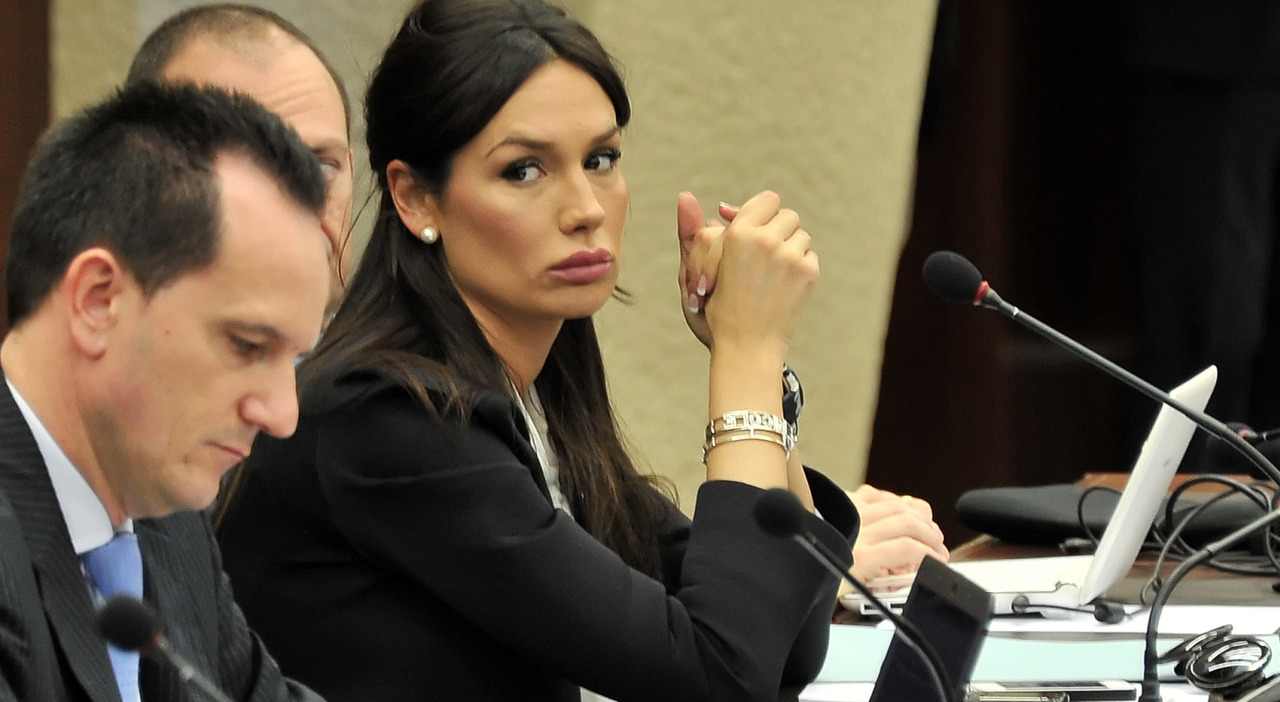 https://statics.cedscdn.it/photos/MED_HIGH/2026/05/02/9507728_02201924_minetti_avvocati_difesa_avvocata_carbonizzata_tutric_bimbo_si_adozione_ultime_notizie.jpg