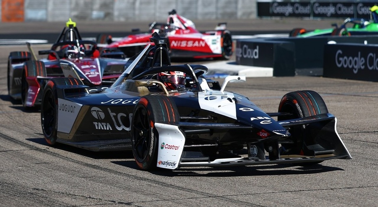 Micth Evans con la Jaguar ha vinto gara 2 nell'E-Prix di Berlino