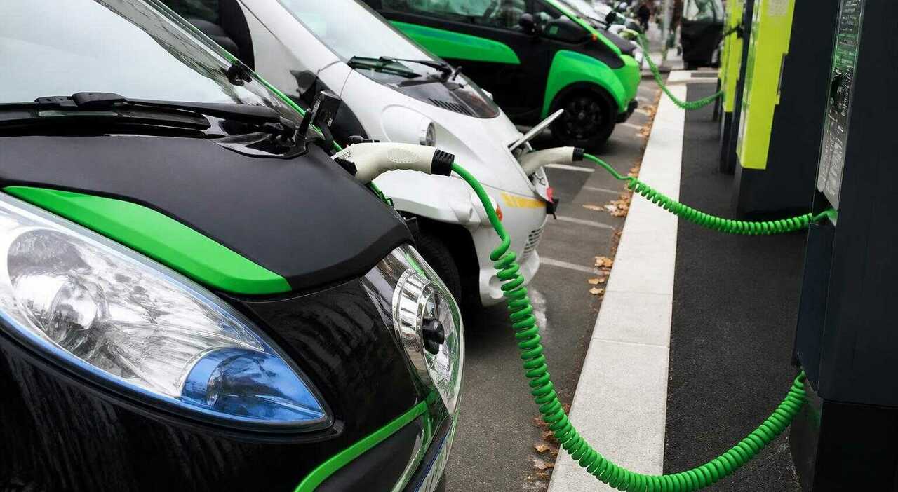 Elettriche in ricarica