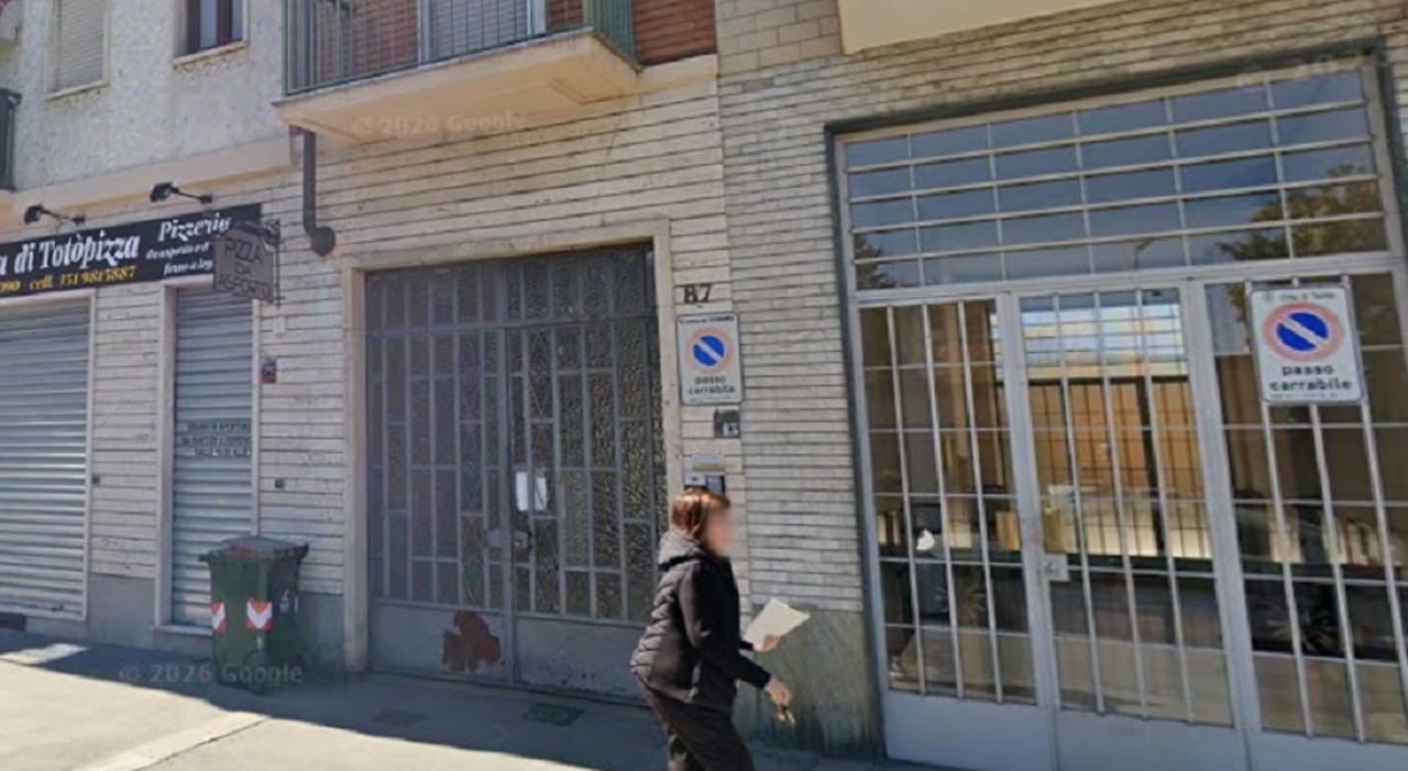 https://statics.cedscdn.it/photos/MED_HIGH/2026/05/05/9512699_05101955_ragazza_ferita_torino.jpg