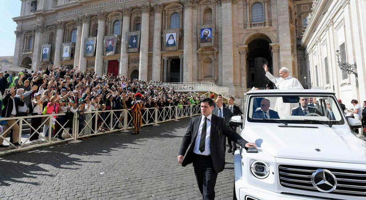 papa a napoli chiuse tutte le scuole circum aggiunte 8 corse da Ilmattino.it papa a napoli chiuse tutte le scuole circum aggiunte 8 corse
