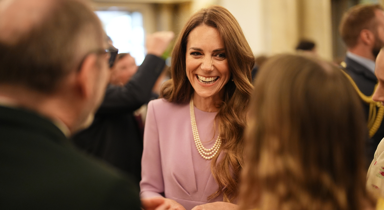 https://statics.cedscdn.it/photos/MED_HIGH/2026/05/06/9514843_06091210_kate_middleton_italia_viaggio_malattia_principe_william_reggio_emilia_2_.jpg